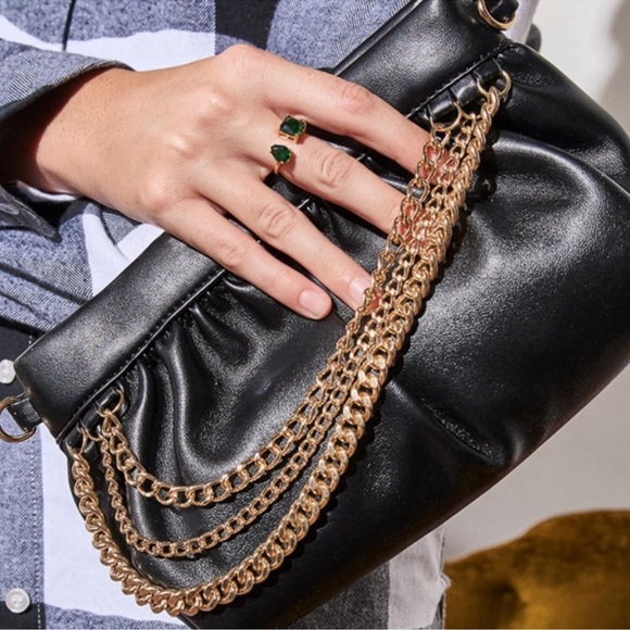 NEW FRANCESCA'S CANDICE TRIPLE CHAIN DUMPLING CLUTCH - Picture 2 of 7